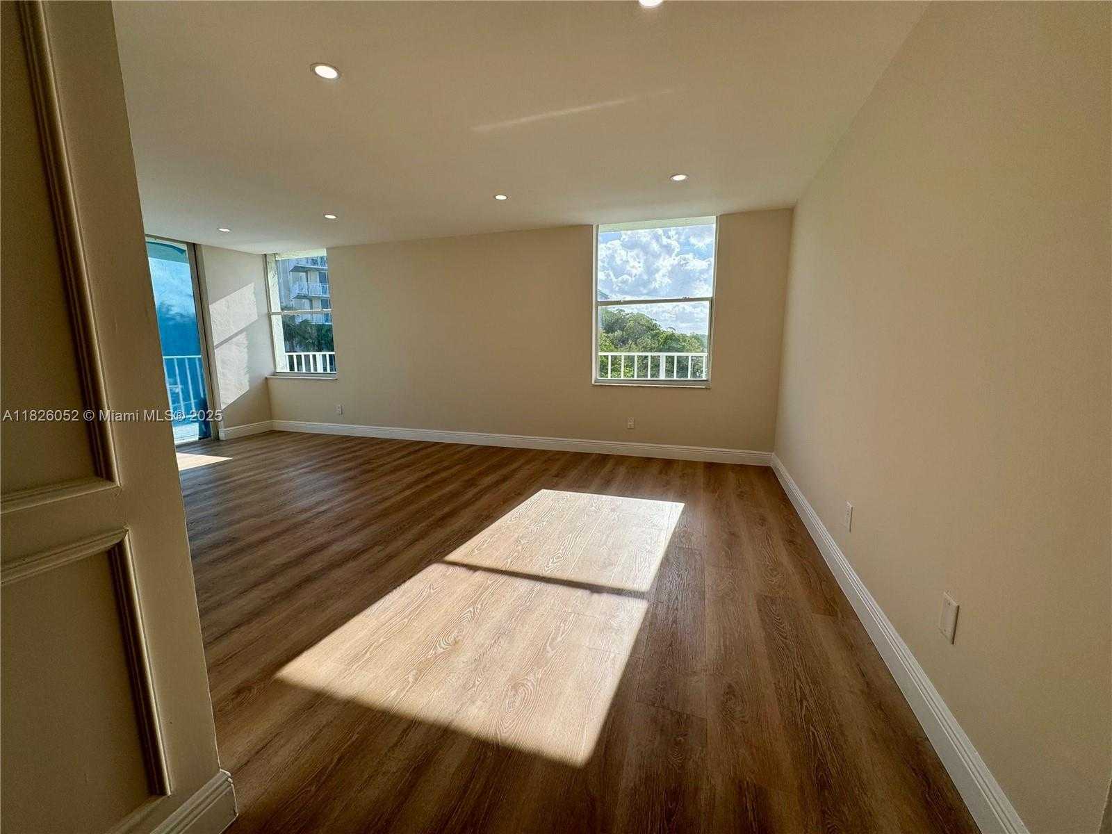 Small Image of 16546 NORTH EAST 26TH AVE #3G, North Miami Beach Number 37