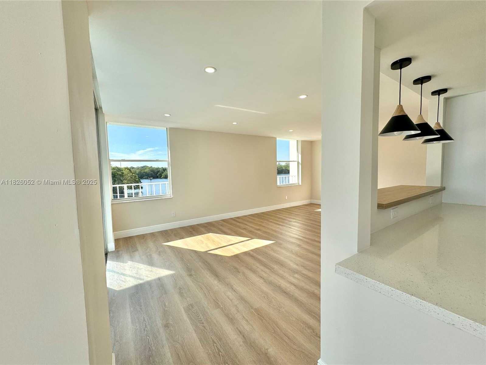 Small Image of 16546 NORTH EAST 26TH AVE #3G, North Miami Beach Number 5
