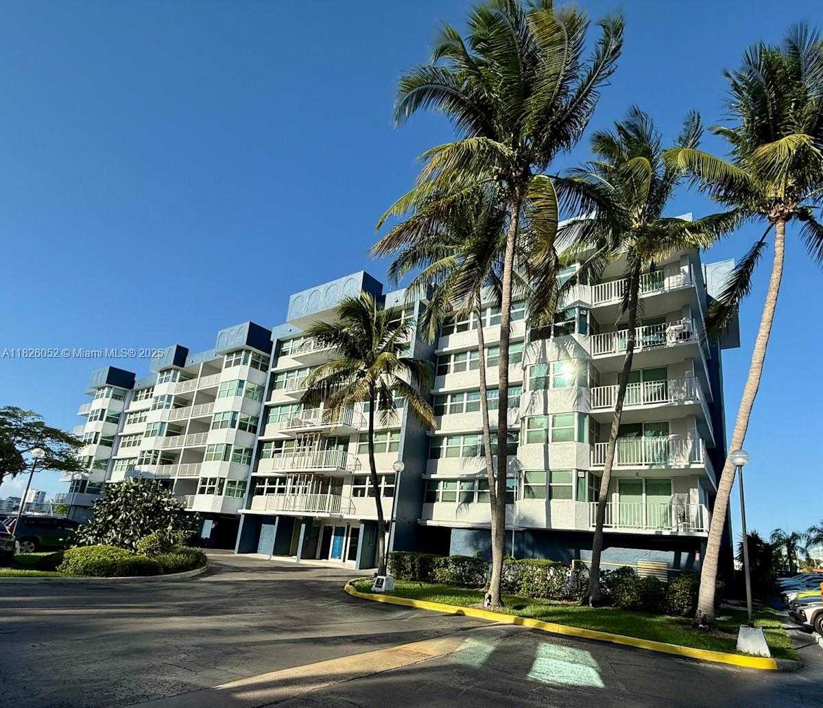 Small Image of 16546 NORTH EAST 26TH AVE #3G, North Miami Beach Number 53