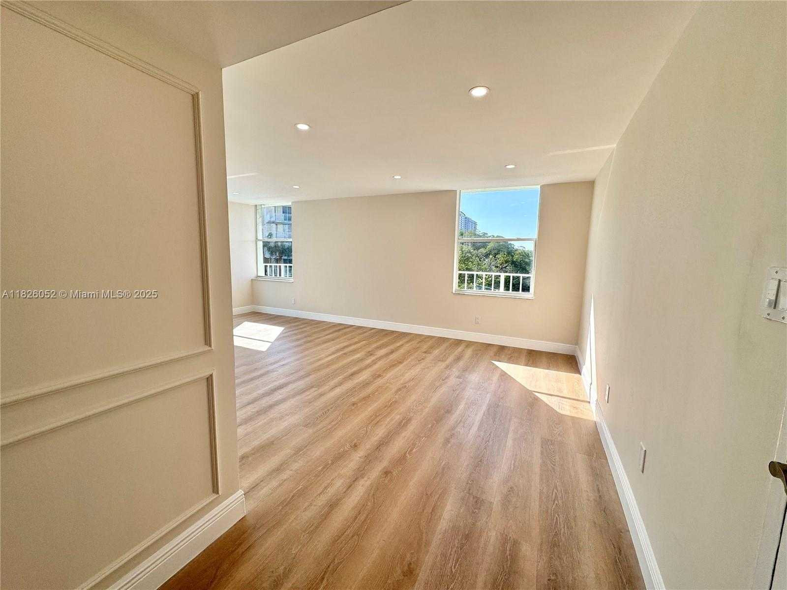 Small Image of 16546 NORTH EAST 26TH AVE #3G, North Miami Beach Number 6