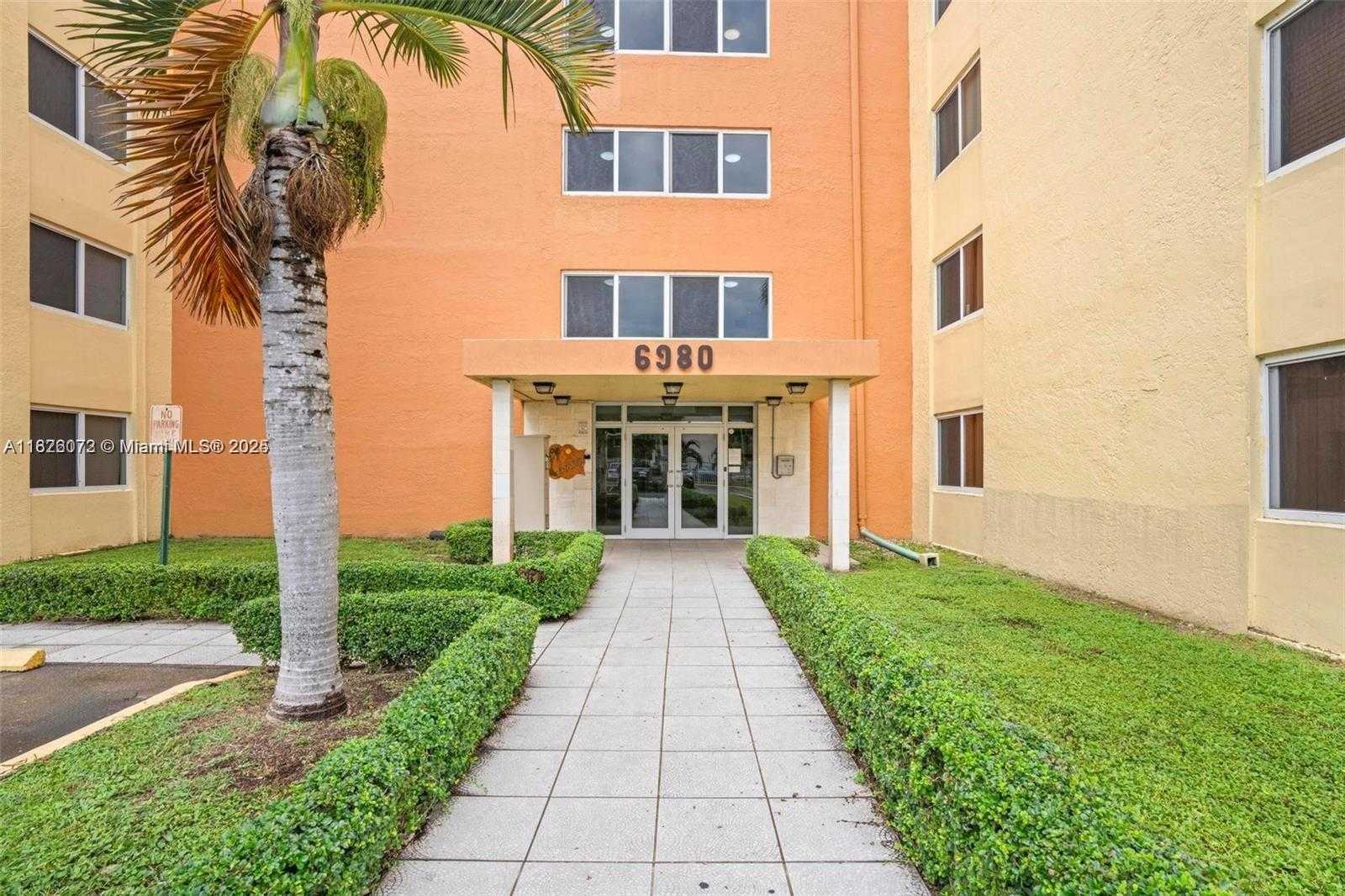 Small Image of Hialeah Number 13