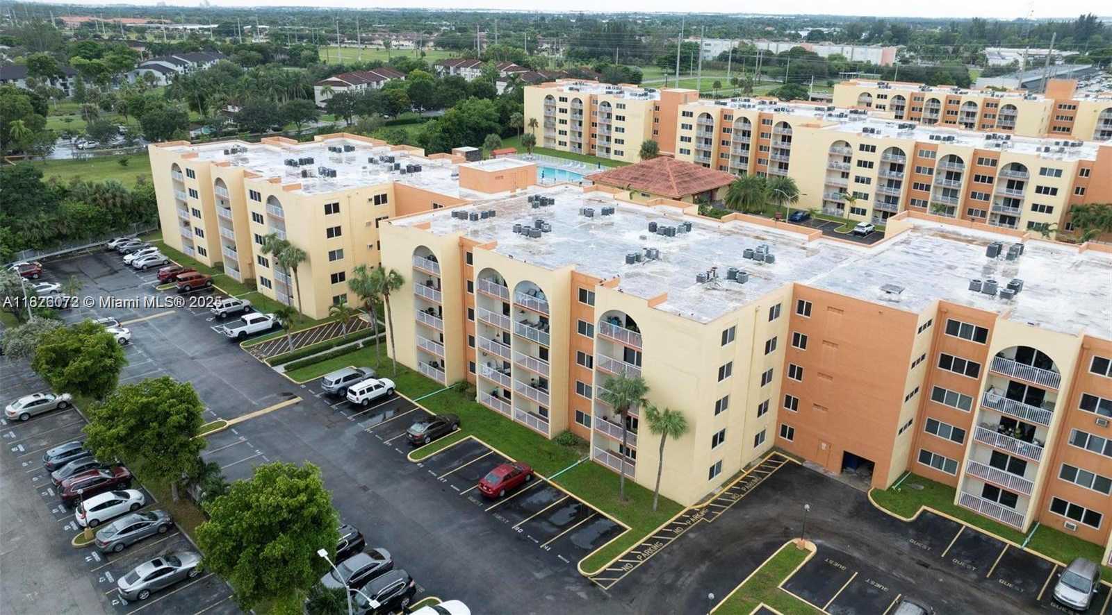 Small Image of Hialeah Number 14