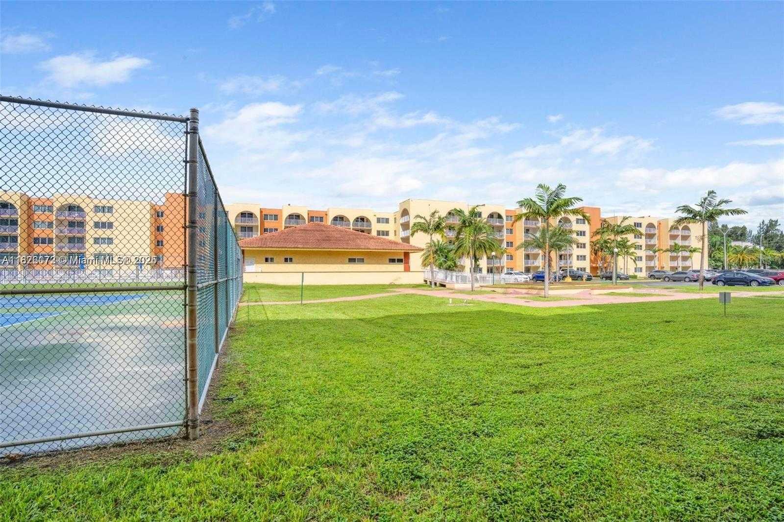 Small Image of Hialeah Number 19