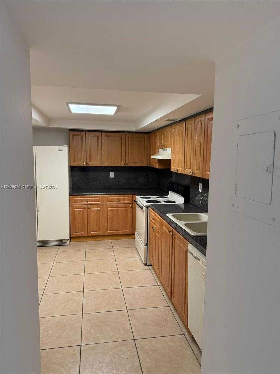 Small Image of Hialeah Number 6
