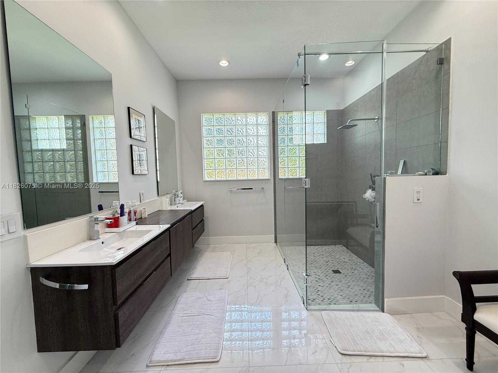Small Image of 11339 NORTH WEST 71ST ST, Doral Number 13