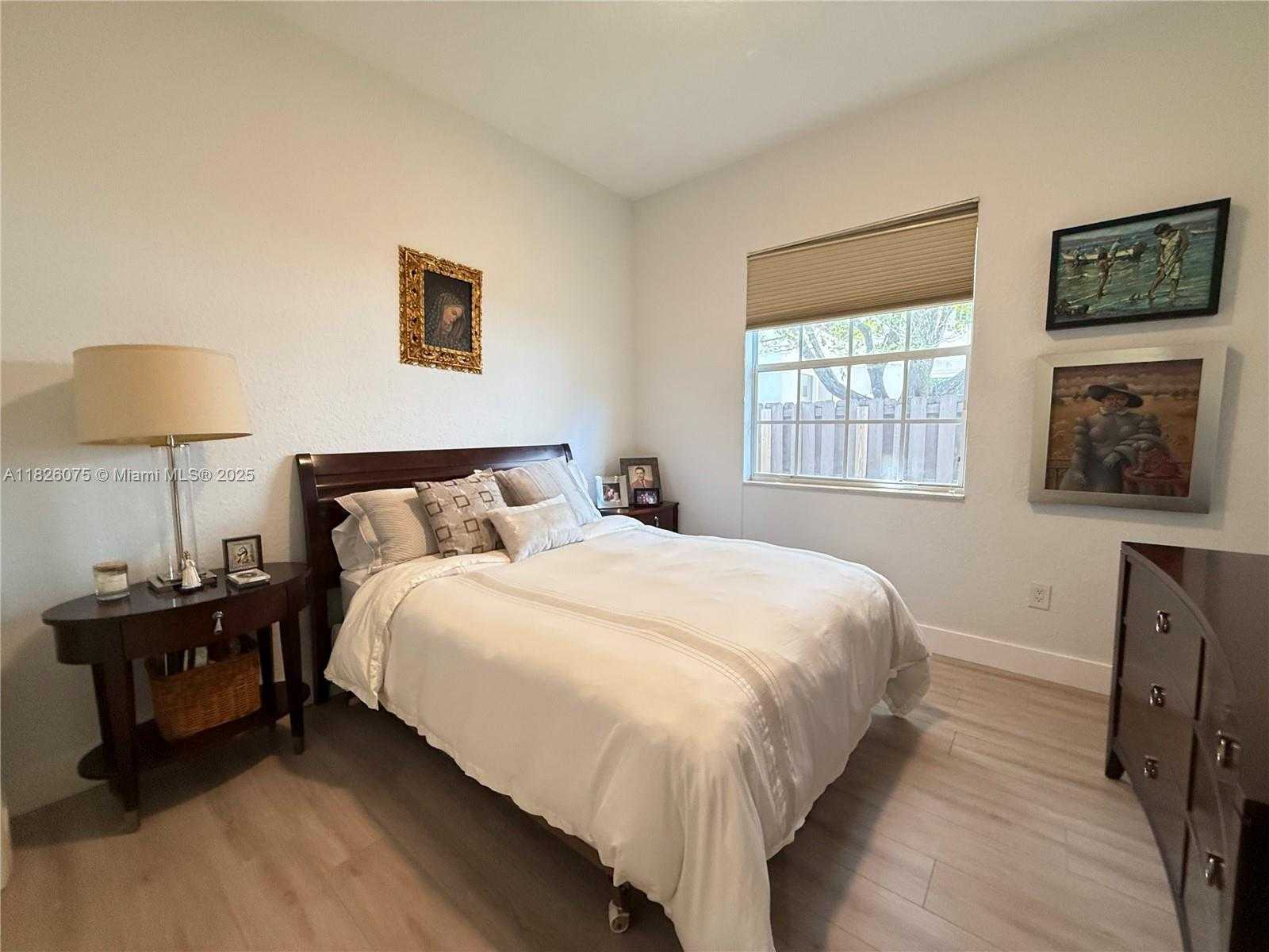 Small Image of 11339 NORTH WEST 71ST ST, Doral Number 15