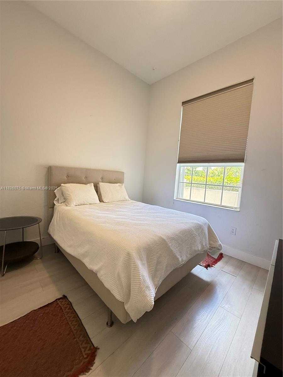 Small Image of 11339 NORTH WEST 71ST ST, Doral Number 20