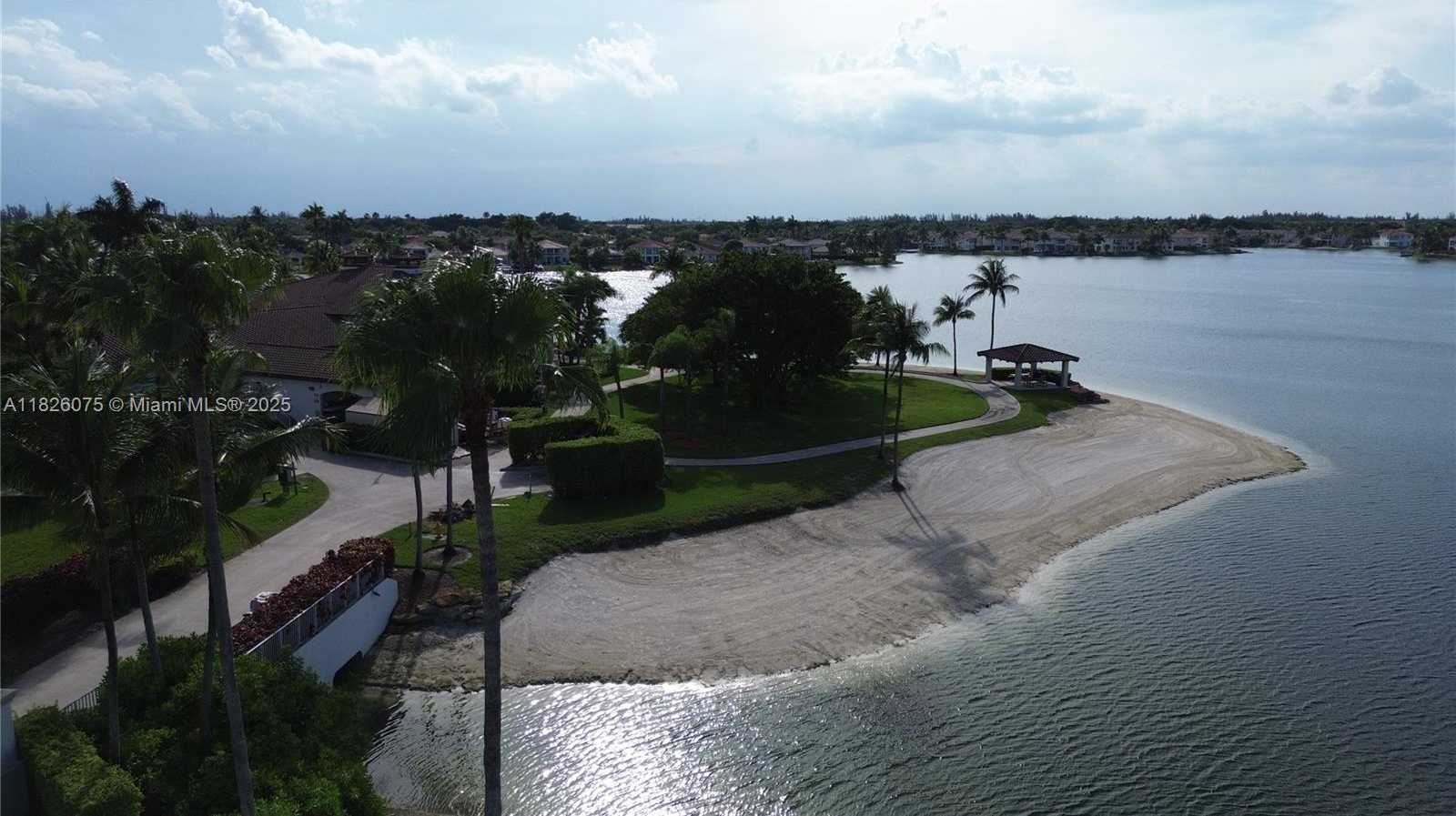 Small Image of 11339 NORTH WEST 71ST ST, Doral Number 29