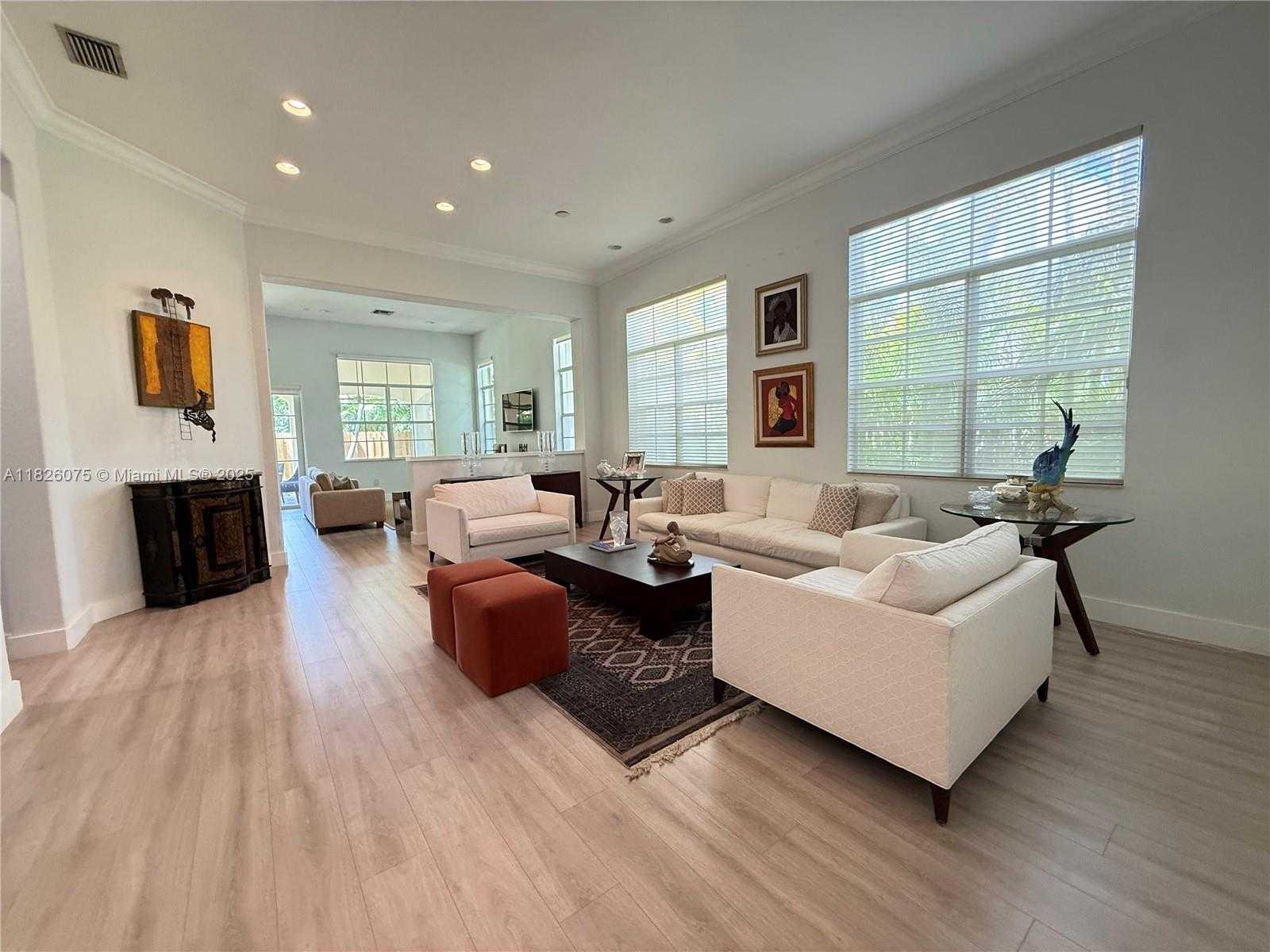 Small Image of 11339 NORTH WEST 71ST ST, Doral Number 3