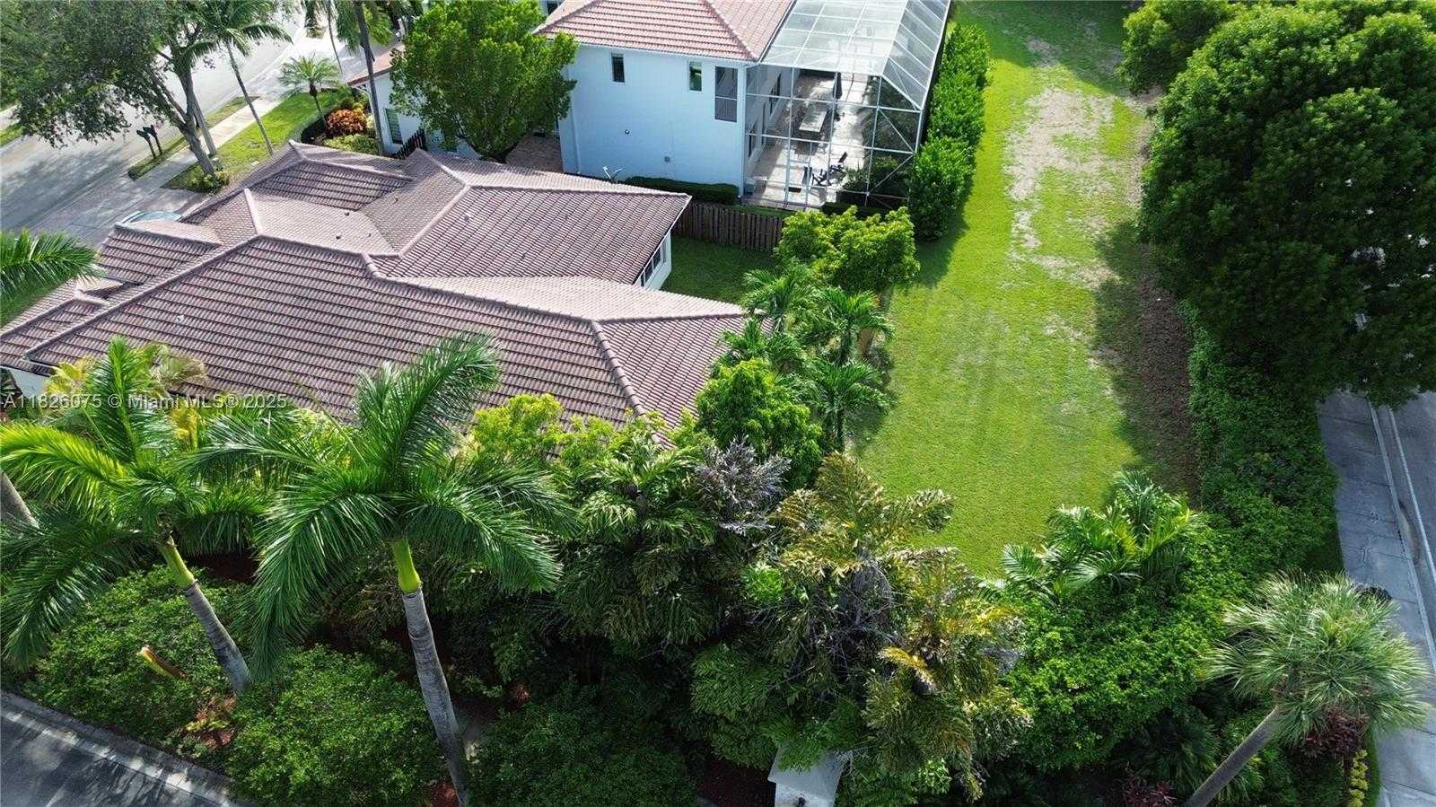 Small Image of 11339 NORTH WEST 71ST ST, Doral Number 30