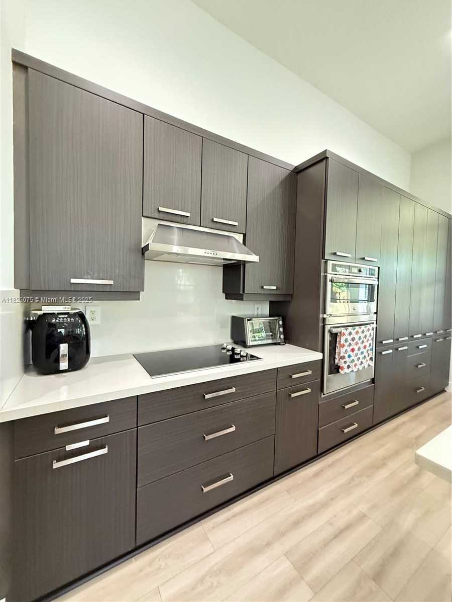 Small Image of 11339 NORTH WEST 71ST ST, Doral Number 7