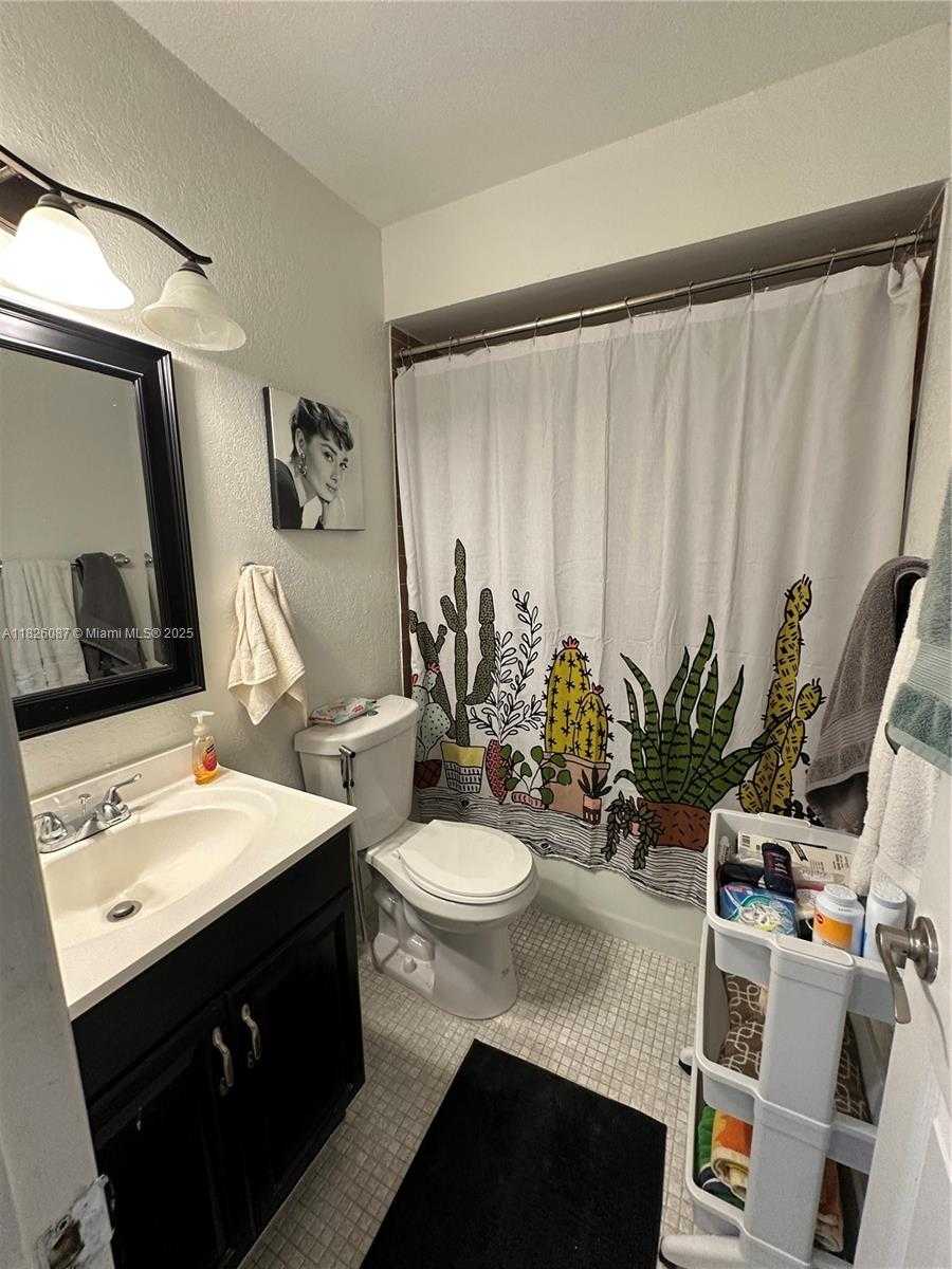 Small Image of 9487 SOUTH WEST 76TH ST #M8, Miami Number 12