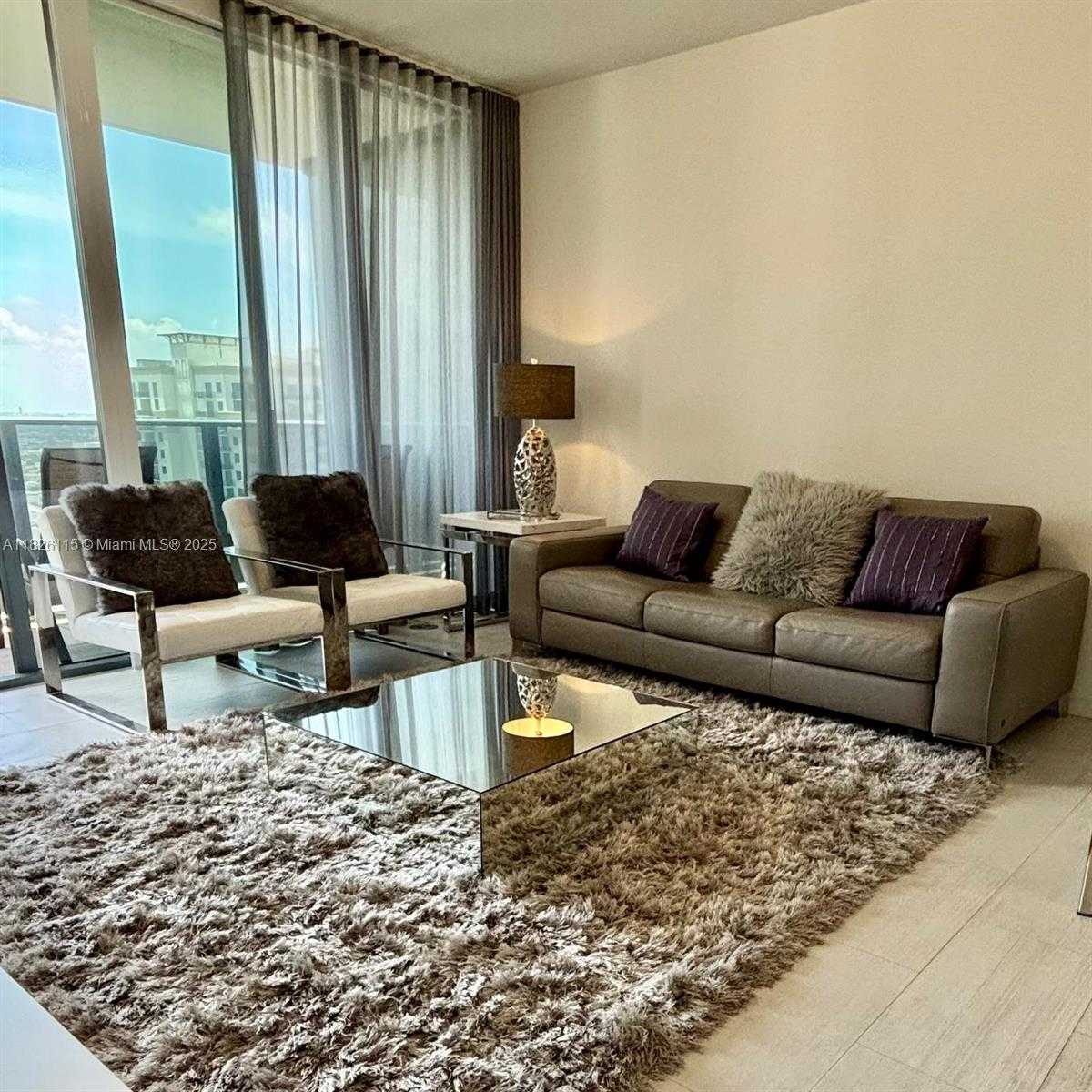 Small Image of 1000 BRICKELL PLZ #3404, Miami Number 4