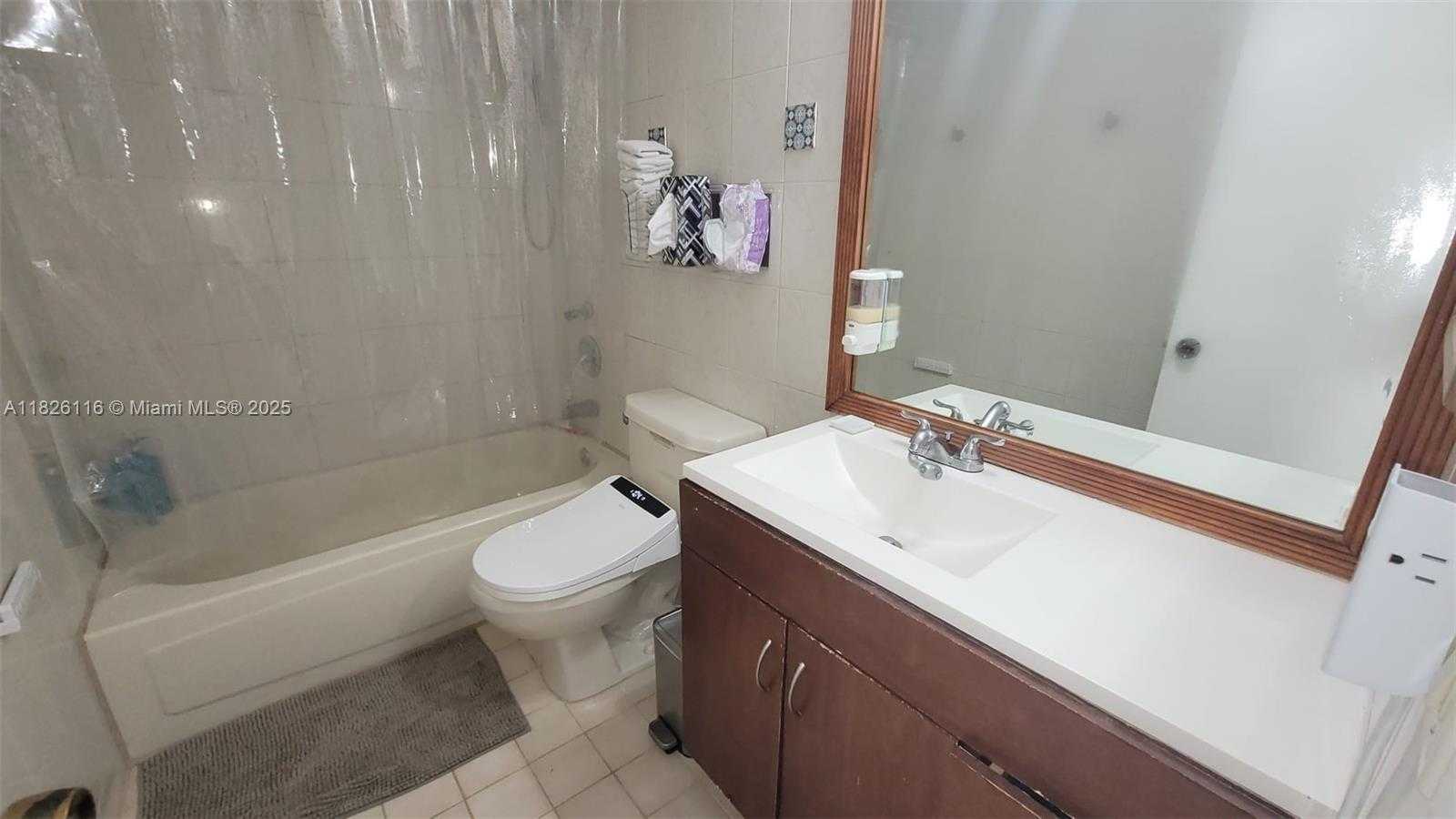 Small Image of 7705 CAMINO REAL #B-215, Miami Number 5
