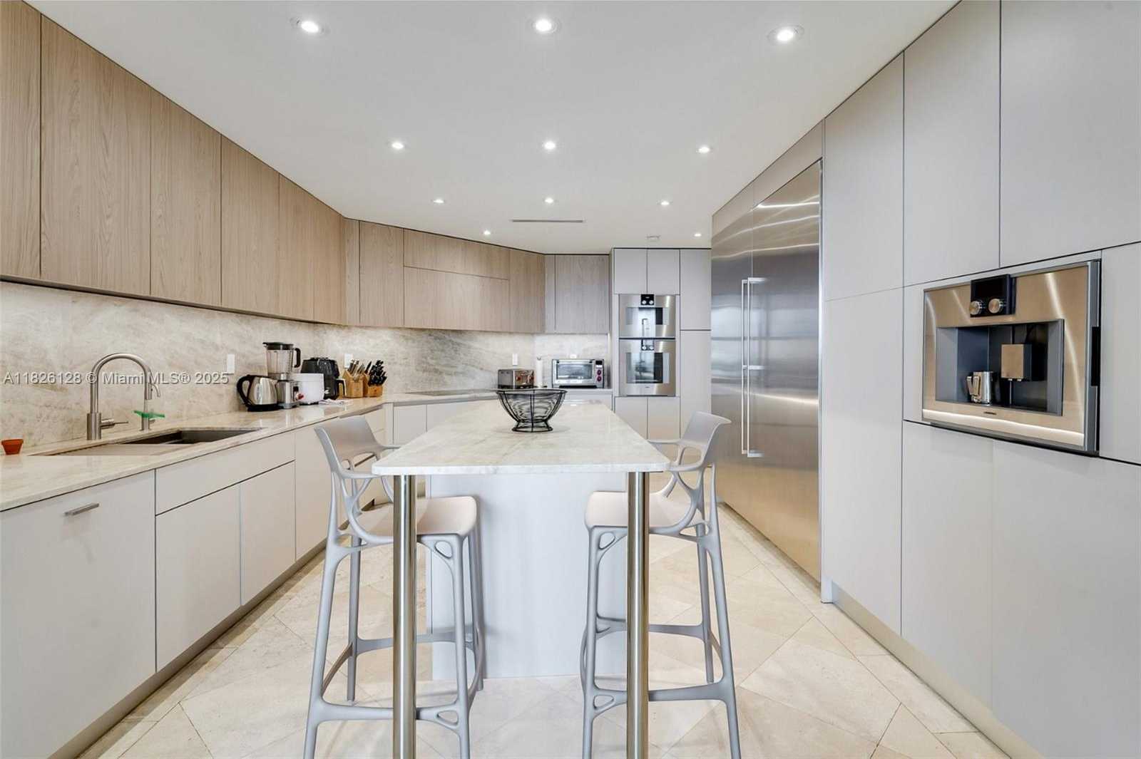 Small Image of 1643 BRICKELL AVE #3501, Miami Number 3