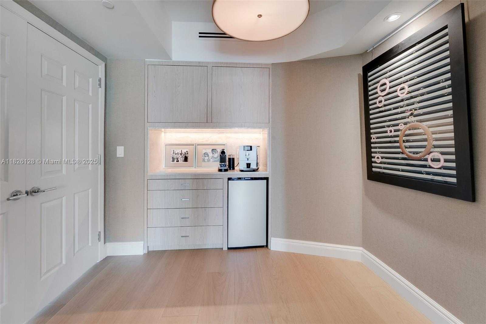 Small Image of 1643 BRICKELL AVE #3501, Miami Number 7