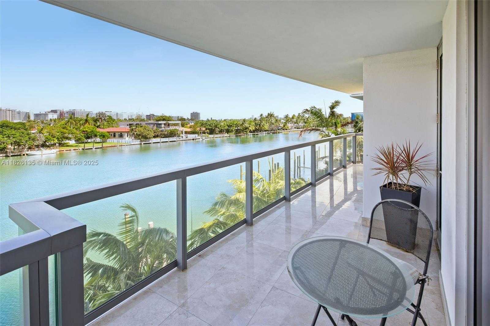 Small Image of 9261 EAST BAY HARBOR DR #404, Bay Harbor Islands Number 17