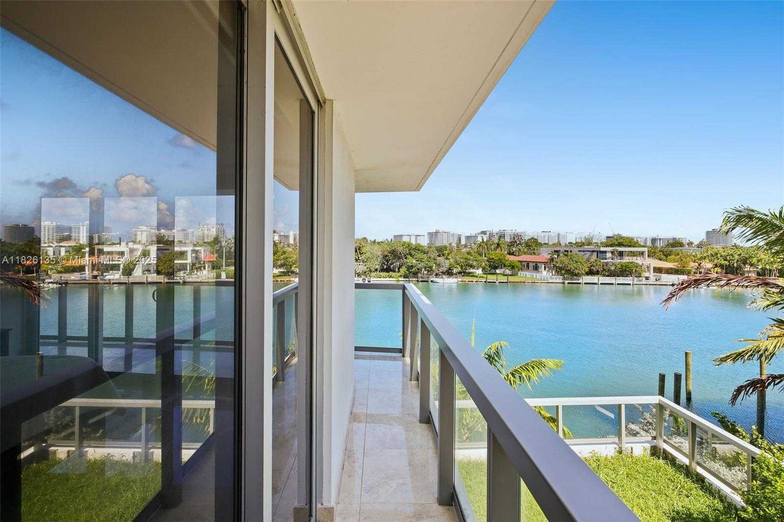Small Image of 9261 EAST BAY HARBOR DR #404, Bay Harbor Islands Number 20