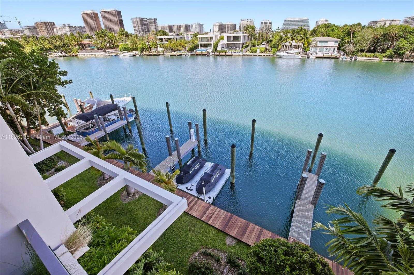 Small Image of 9261 EAST BAY HARBOR DR #404, Bay Harbor Islands Number 22