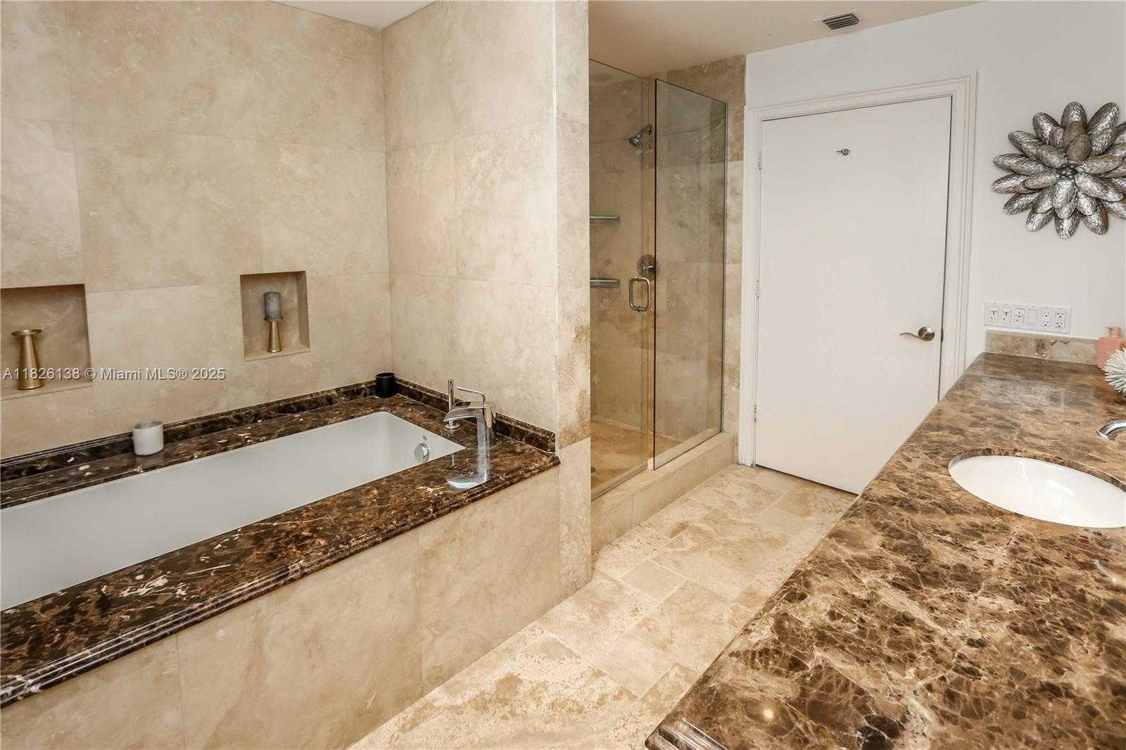 Small Image of 1108 WASHINGTON ST #1108, Hollywood Number 27