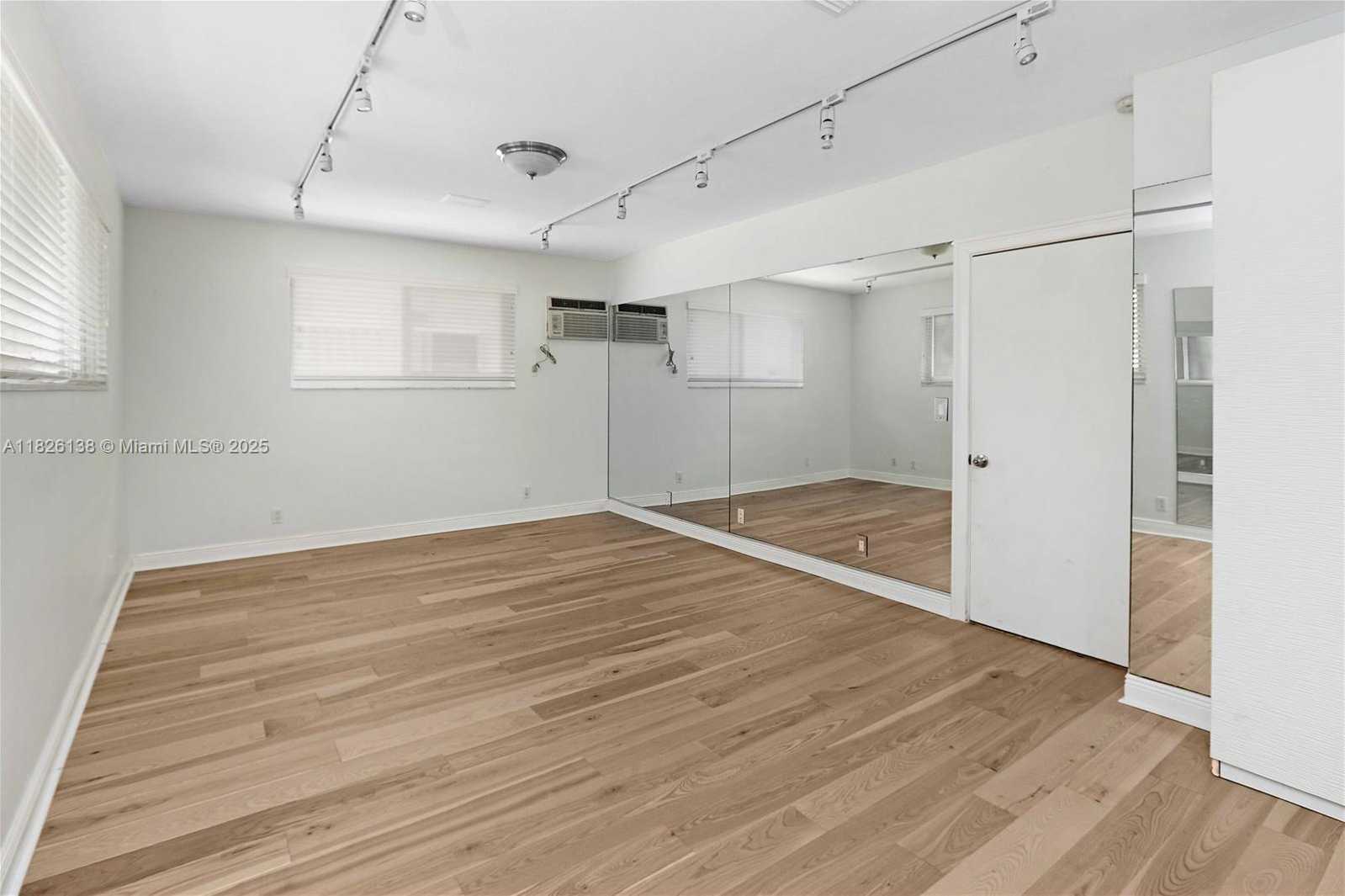 Small Image of 1108 WASHINGTON ST #1108, Hollywood Number 30