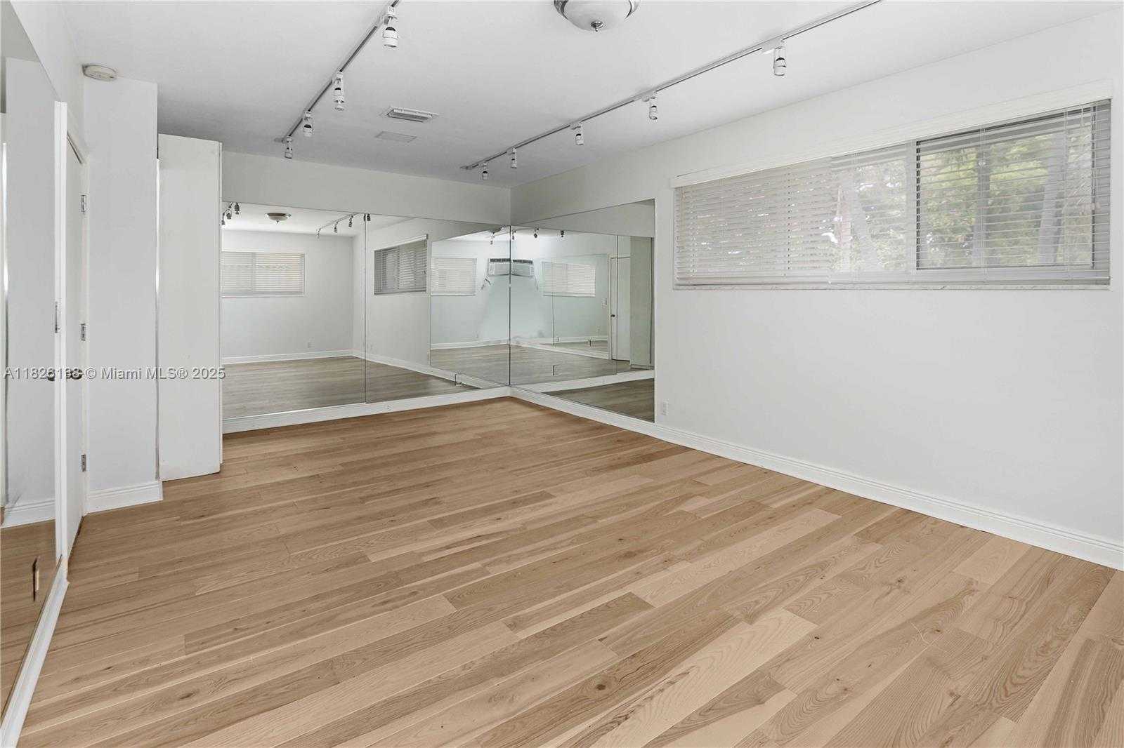 Small Image of 1108 WASHINGTON ST #1108, Hollywood Number 31