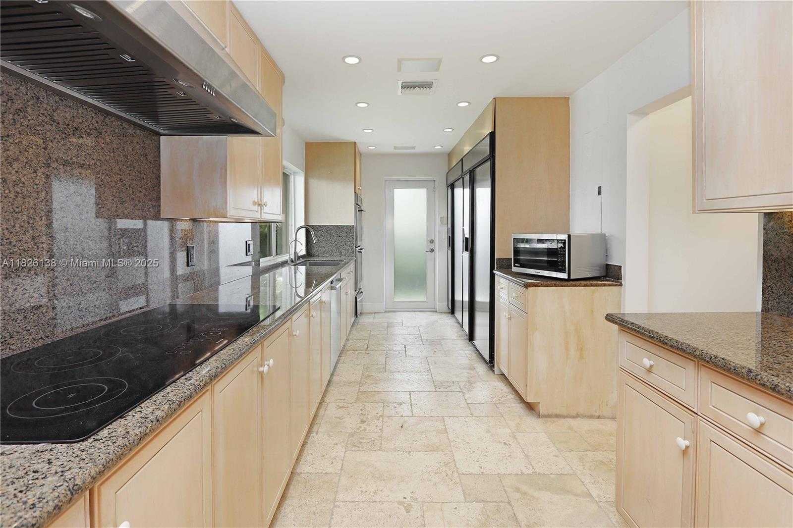 Small Image of 1108 WASHINGTON ST #1108, Hollywood Number 9
