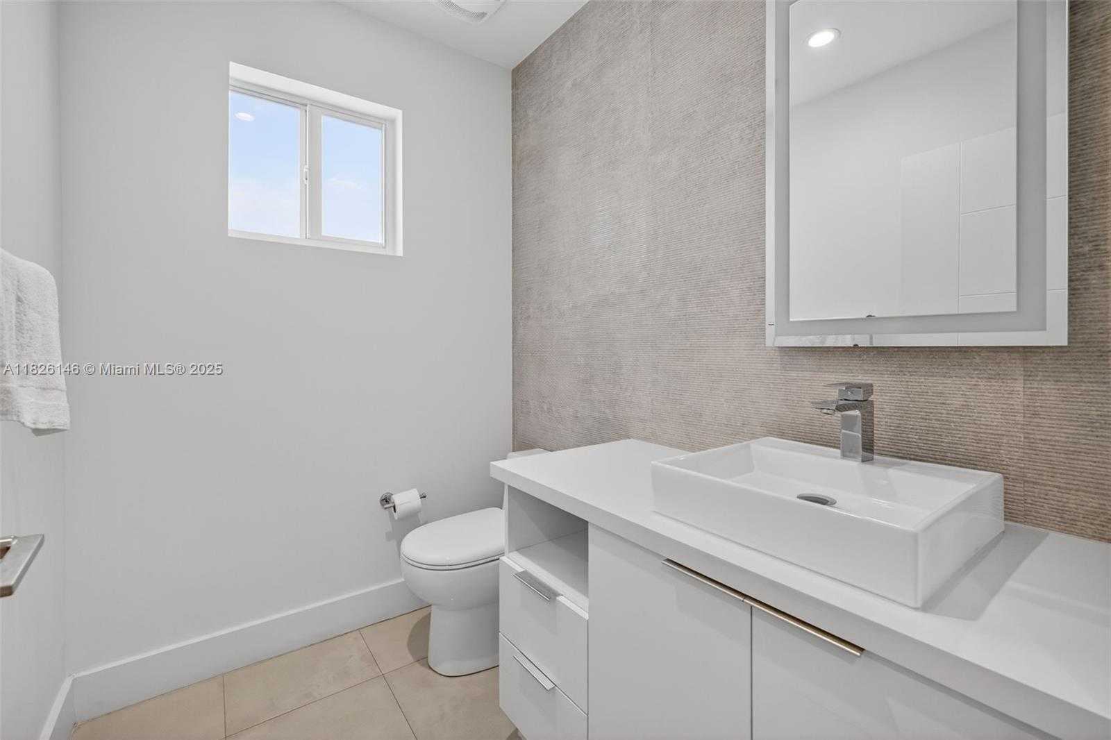 Small Image of 904 NORTH EAST 15TH AVE, Fort Lauderdale Number 16