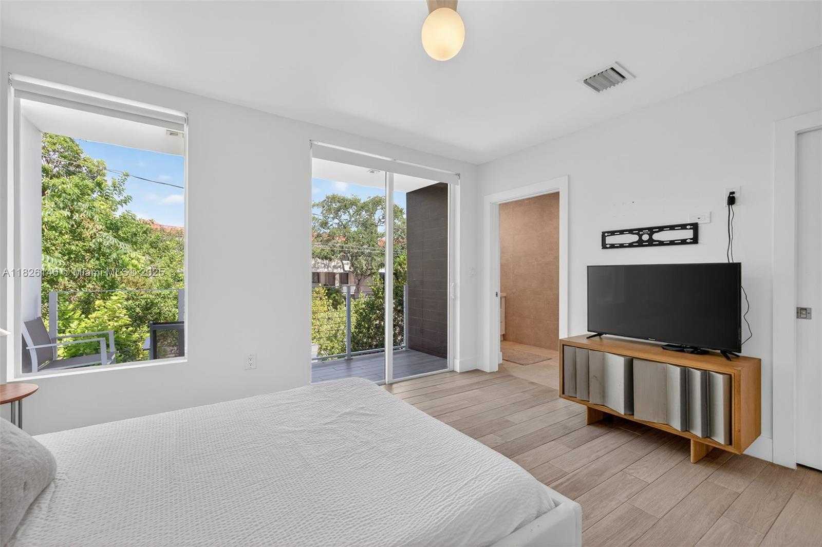 Small Image of 904 NORTH EAST 15TH AVE, Fort Lauderdale Number 22