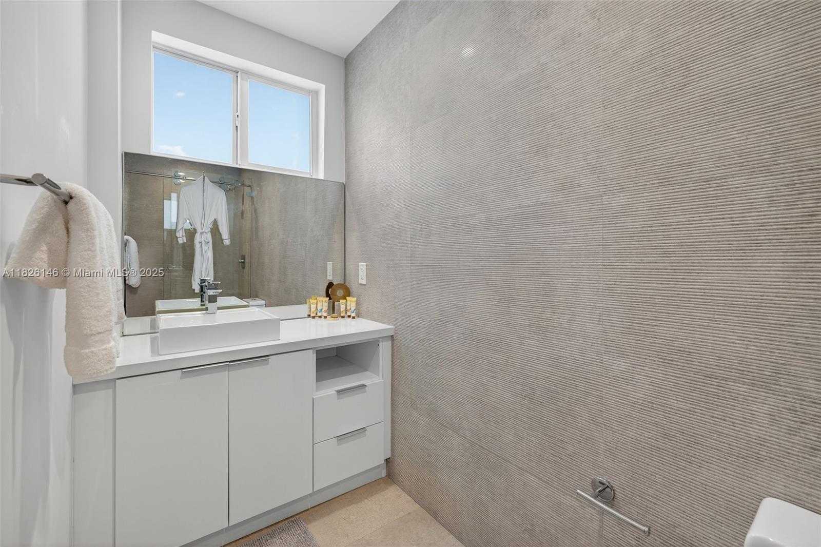 Small Image of 904 NORTH EAST 15TH AVE, Fort Lauderdale Number 25