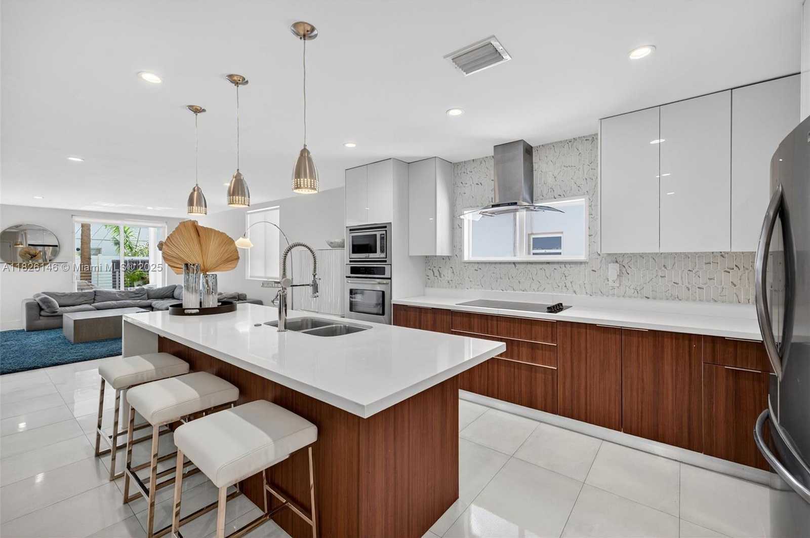 Small Image of 904 NORTH EAST 15TH AVE, Fort Lauderdale Number 6
