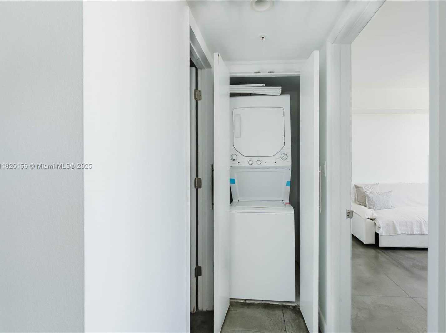 Small Image of 1900 SUNSET HARBOUR DR #703, Miami Beach Number 13