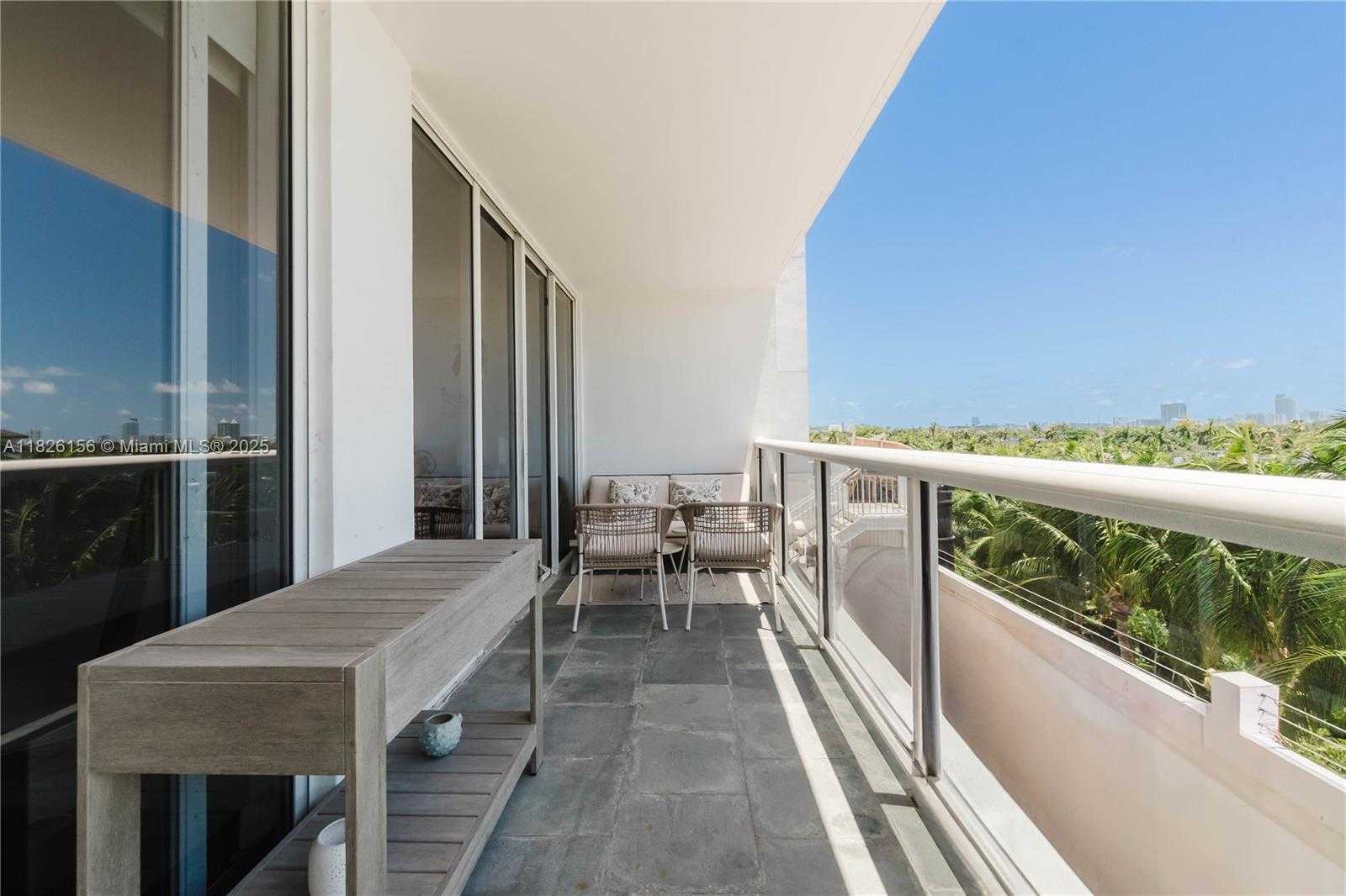 Small Image of 1900 SUNSET HARBOUR DR #703, Miami Beach Number 14