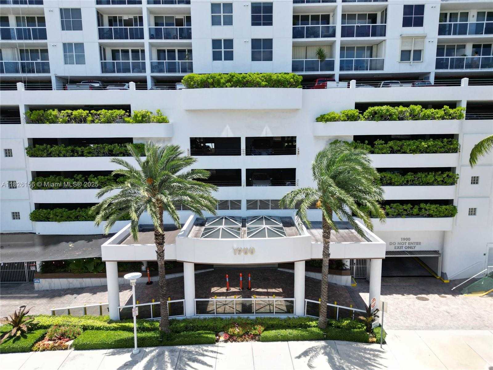 Small Image of 1900 SUNSET HARBOUR DR #703, Miami Beach Number 18