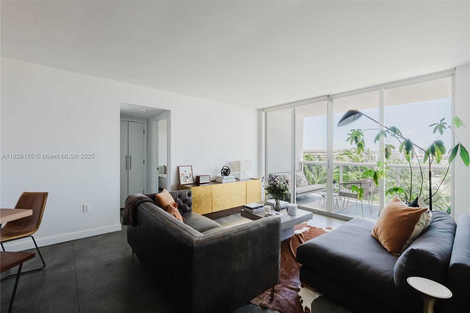 Small Image of 1900 SUNSET HARBOUR DR #703, Miami Beach Number 3
