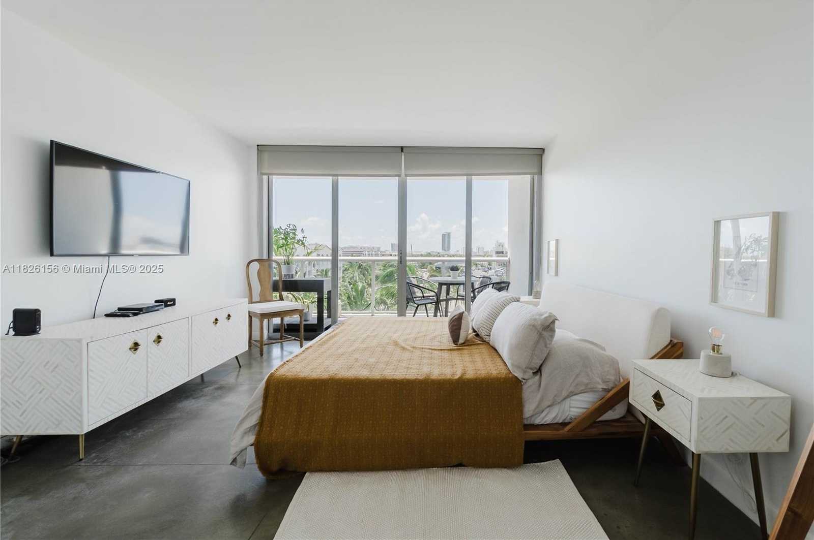 Small Image of 1900 SUNSET HARBOUR DR #703, Miami Beach Number 7