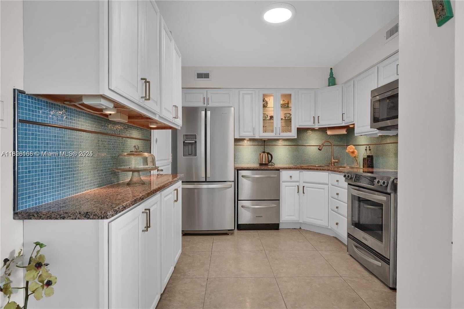 Small Image of 5151 COLLINS AVE #535, Miami Beach Number 38