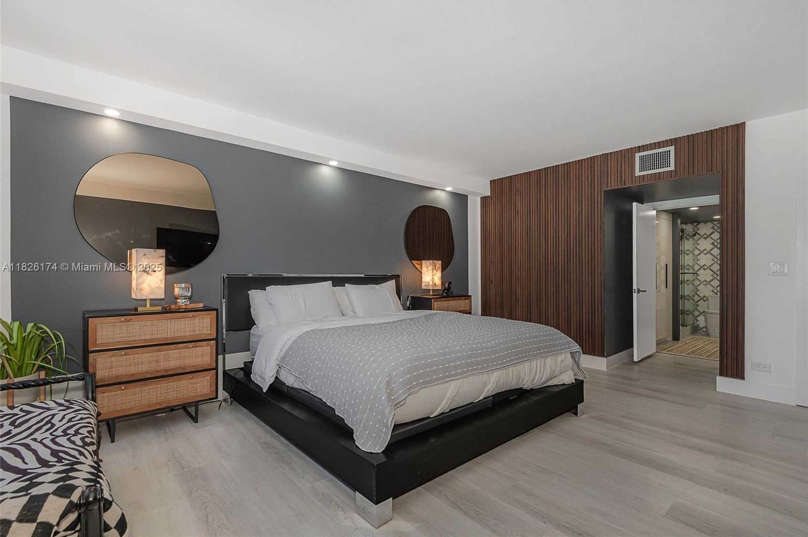 Small Image of 2301 COLLINS AVE #1134, Miami Beach Number 19