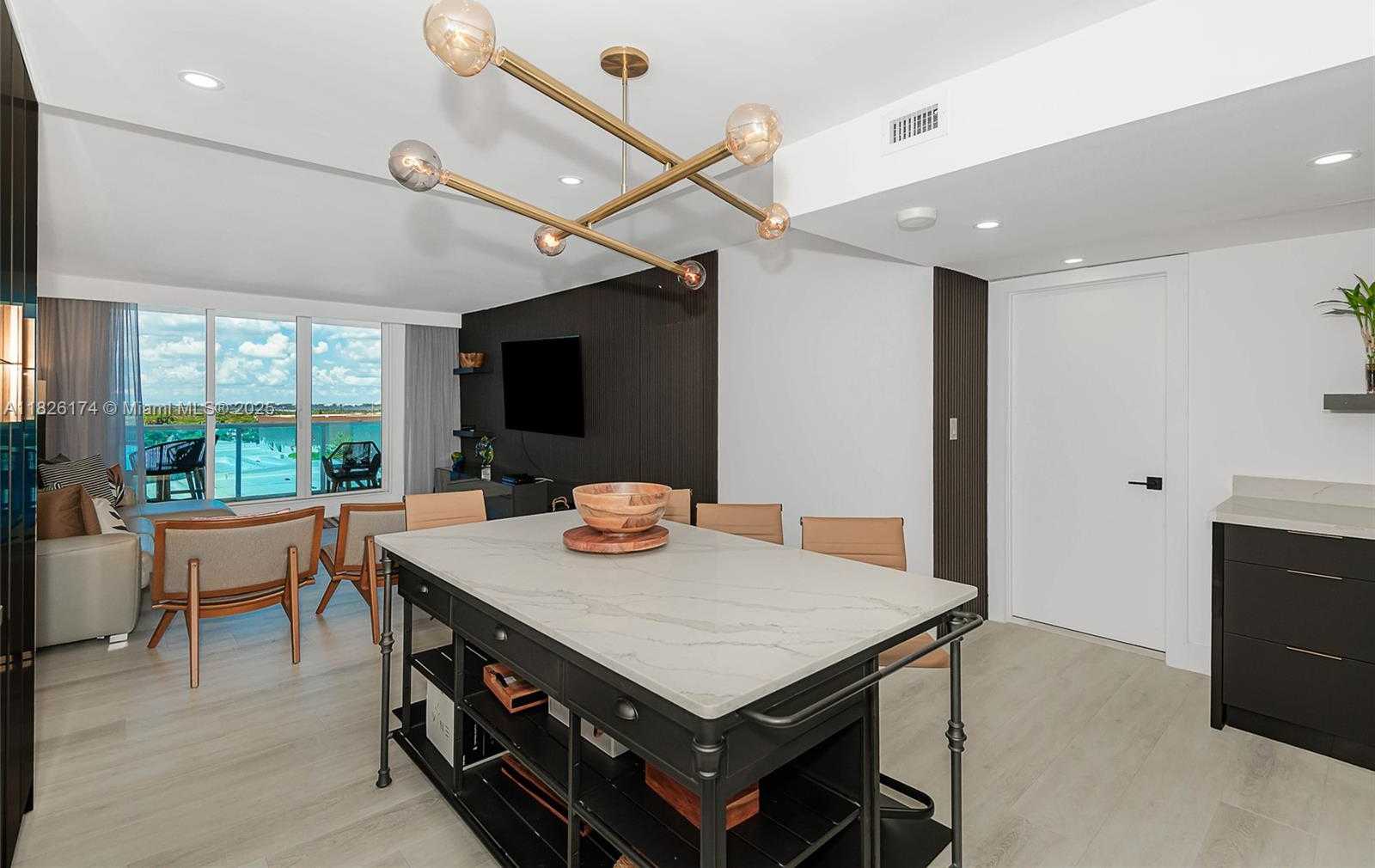 Small Image of 2301 COLLINS AVE #1134, Miami Beach Number 2
