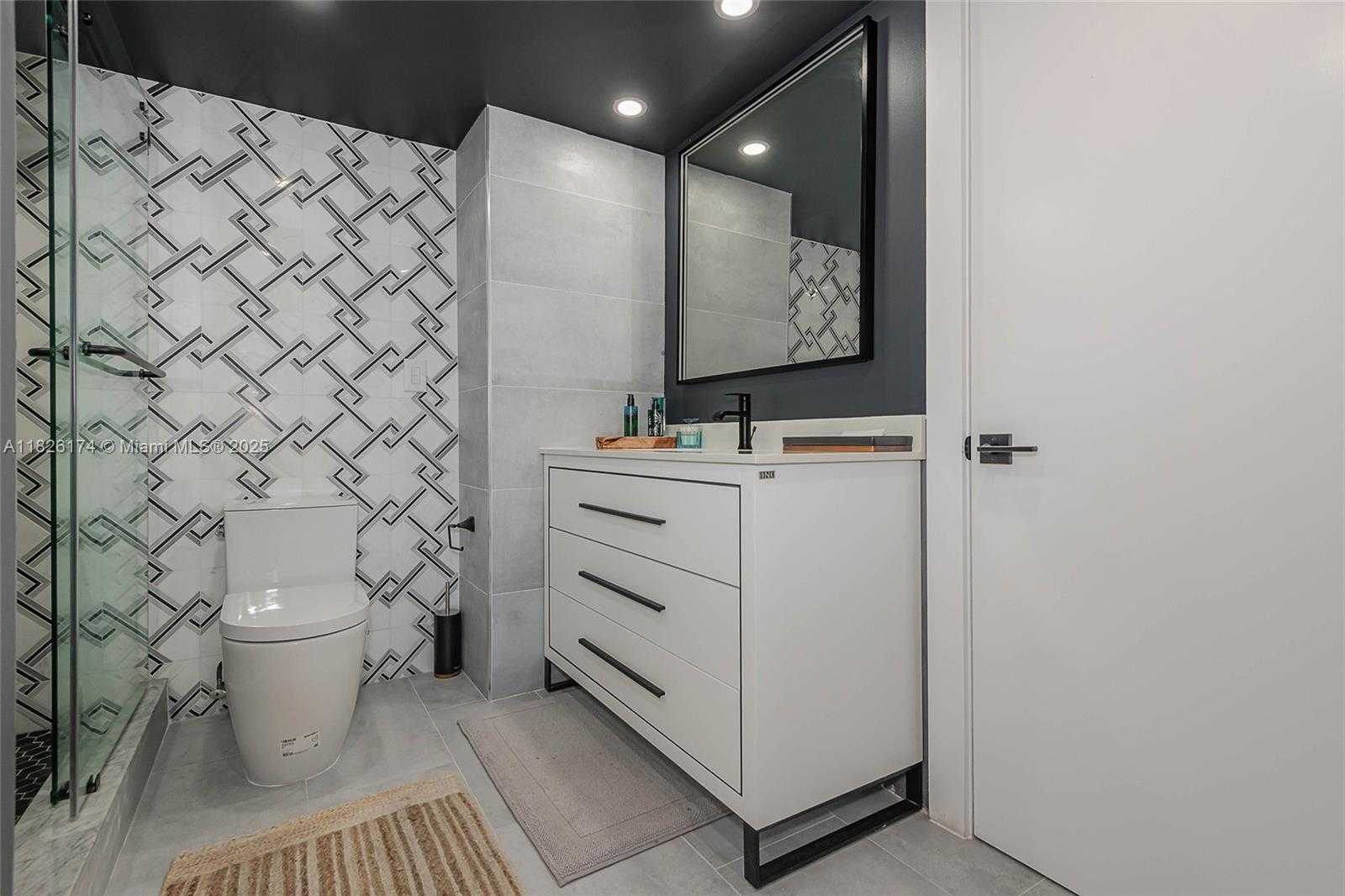 Small Image of 2301 COLLINS AVE #1134, Miami Beach Number 22