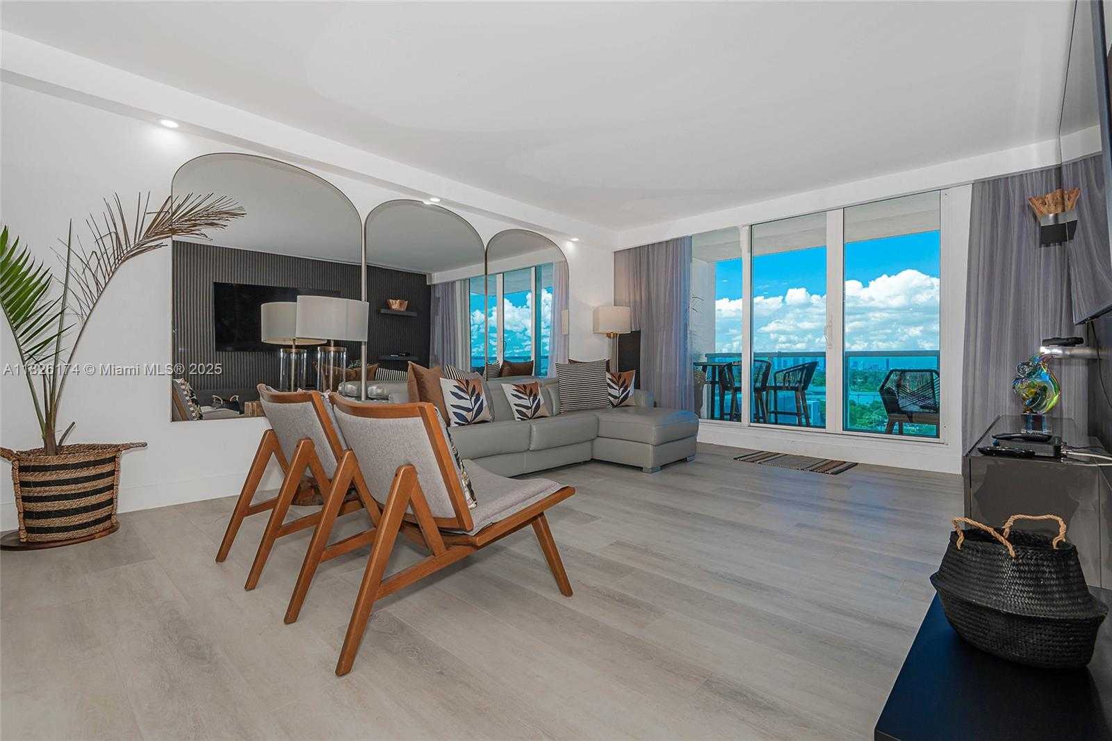 Small Image of 2301 COLLINS AVE #1134, Miami Beach Number 5