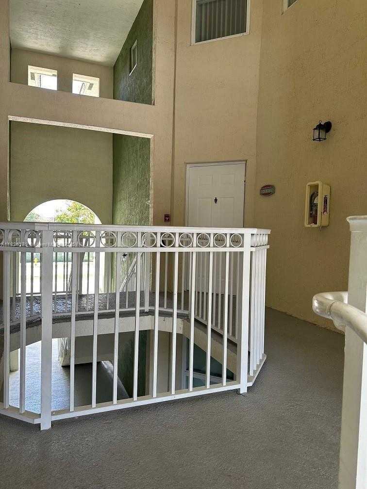 Small Image of 11102 NORTH WEST 83RD ST #216, Doral Number 4