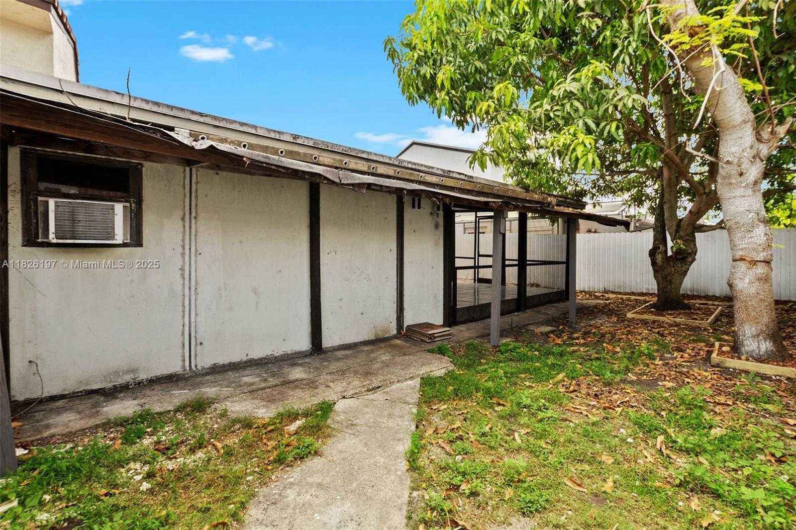 Small Image of 12262 SOUTH WEST 10TH ST #3-8AI, Miami Number 22