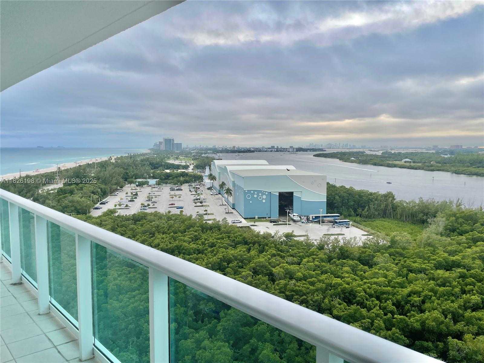 Small Image of 100 BAYVIEW DR #1619, Sunny Isles Beach Number 20