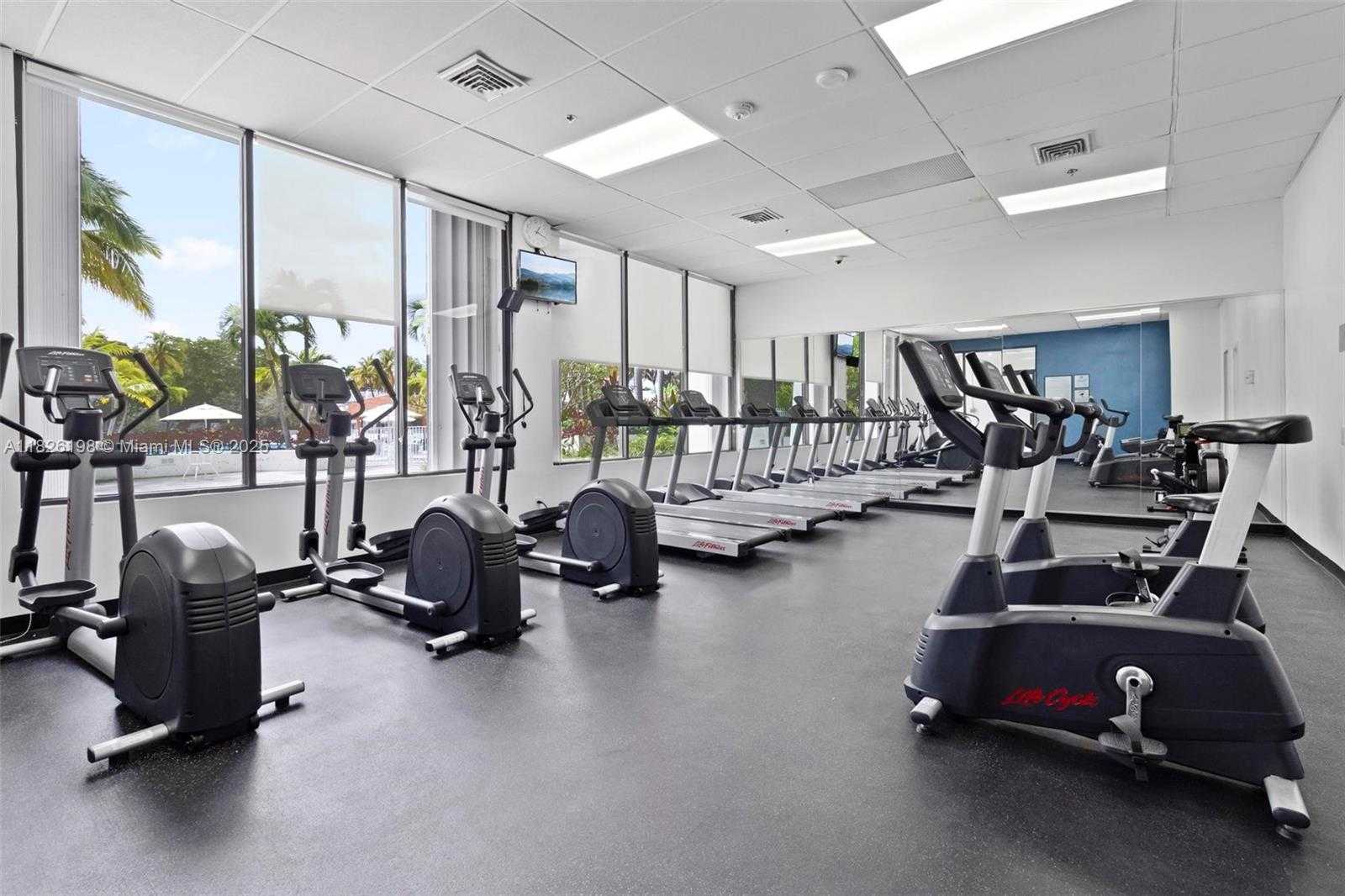Small Image of 100 BAYVIEW DR #1619, Sunny Isles Beach Number 24