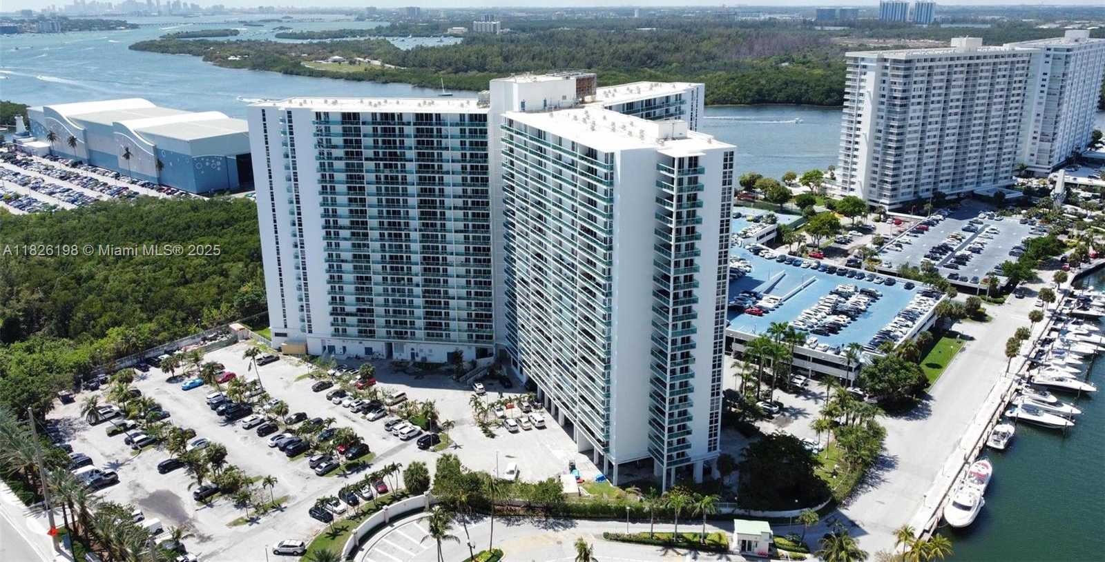 Small Image of 100 BAYVIEW DR #1619, Sunny Isles Beach Number 25