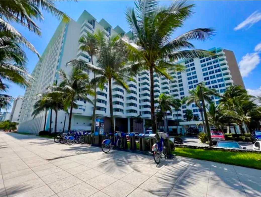 Small Image of 2899 COLLINS AVE #908, Miami Beach Number 2