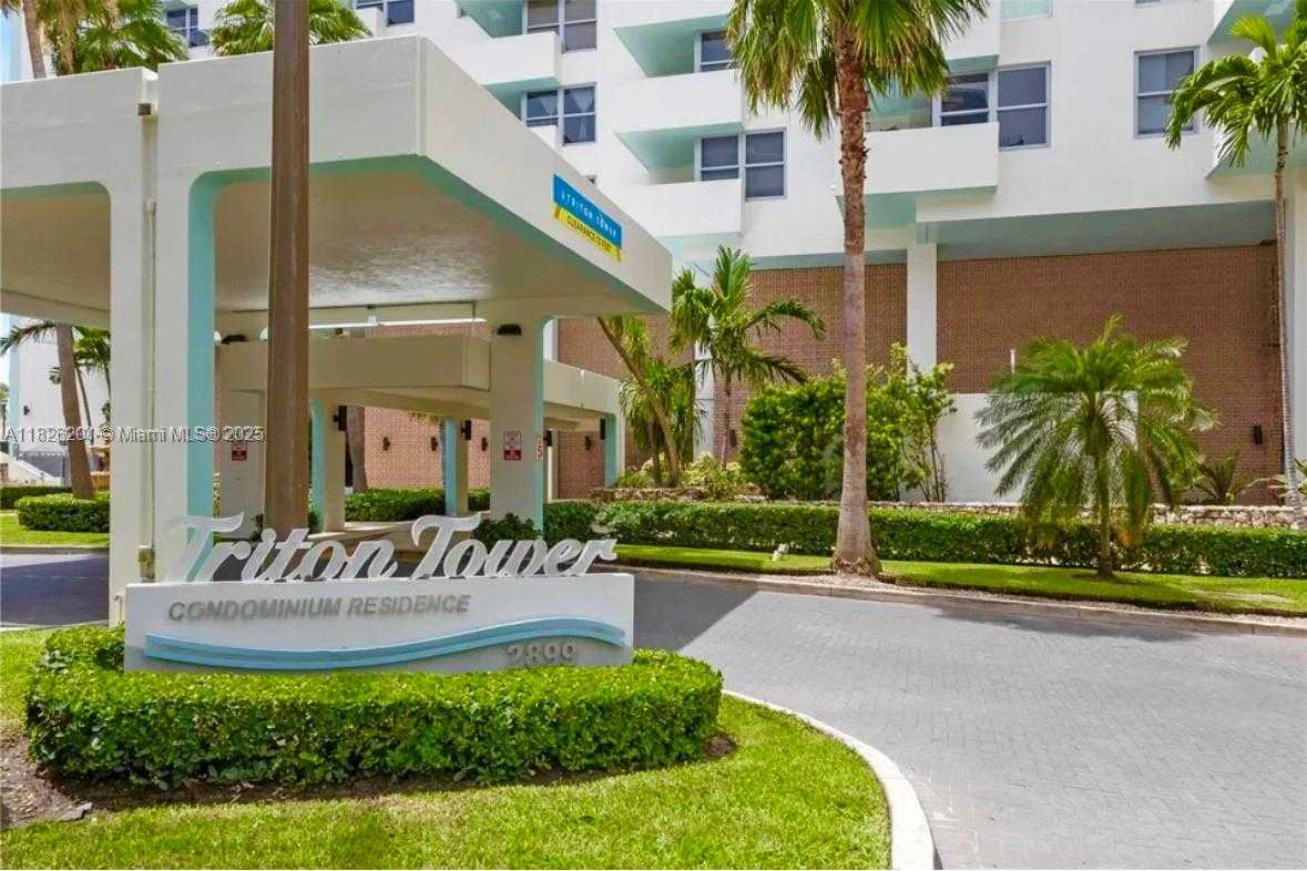 Small Image of 2899 COLLINS AVE #908, Miami Beach Number 24