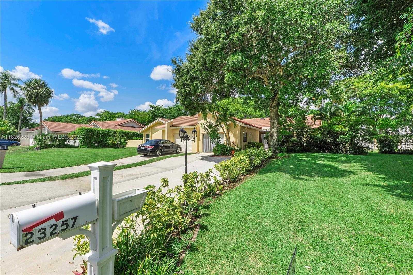 Small Image of 23257 BOCA CLUB COLONY CIR, Boca Raton Number 16