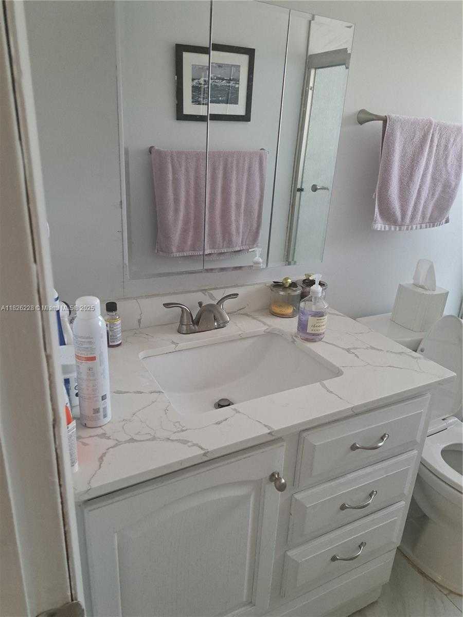Small Image of 23257 BOCA CLUB COLONY CIR, Boca Raton Number 27